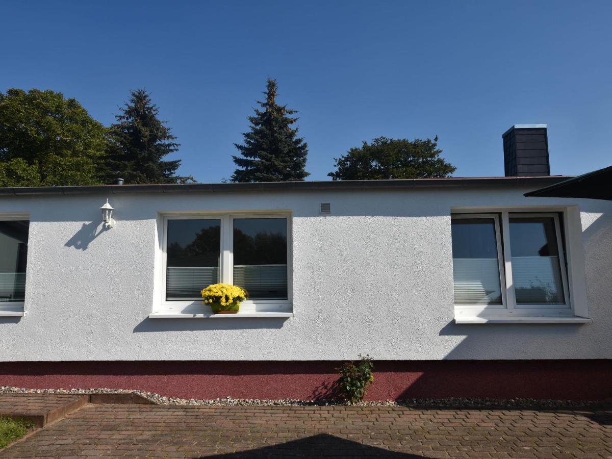 Villa Modern Bungalow In Kroepelin With Garden Chambre photo